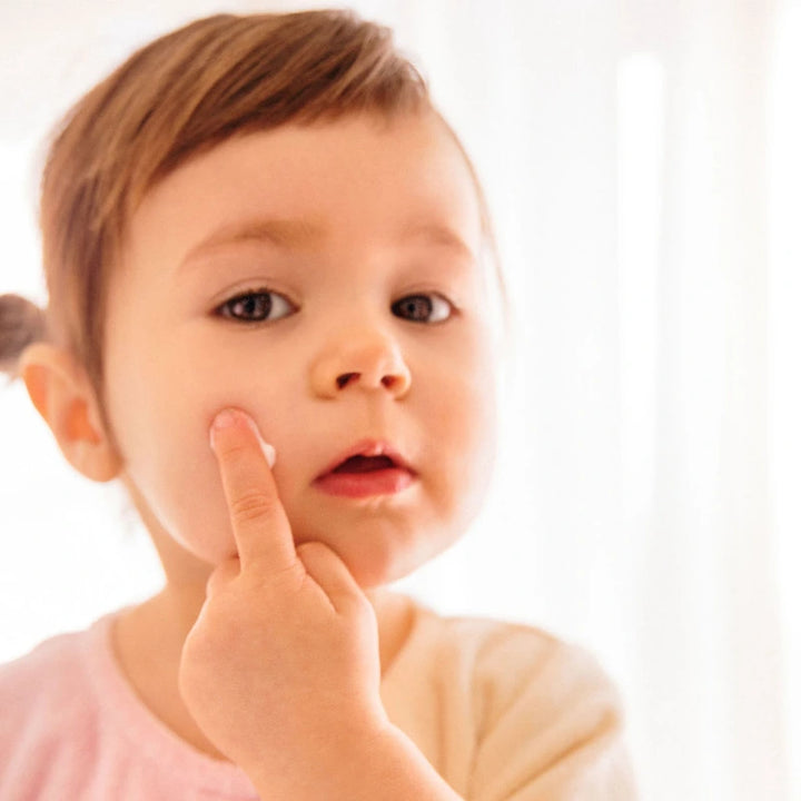 Crème hydratante bébé enfant famille cosmétique naturels Français